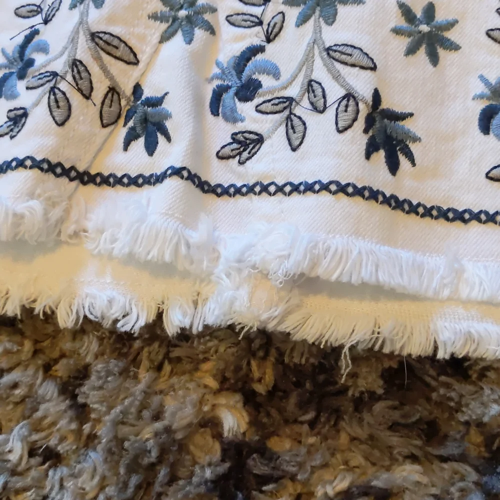 Altar'd State XS floral white jean skirt - Picture 3 of 9